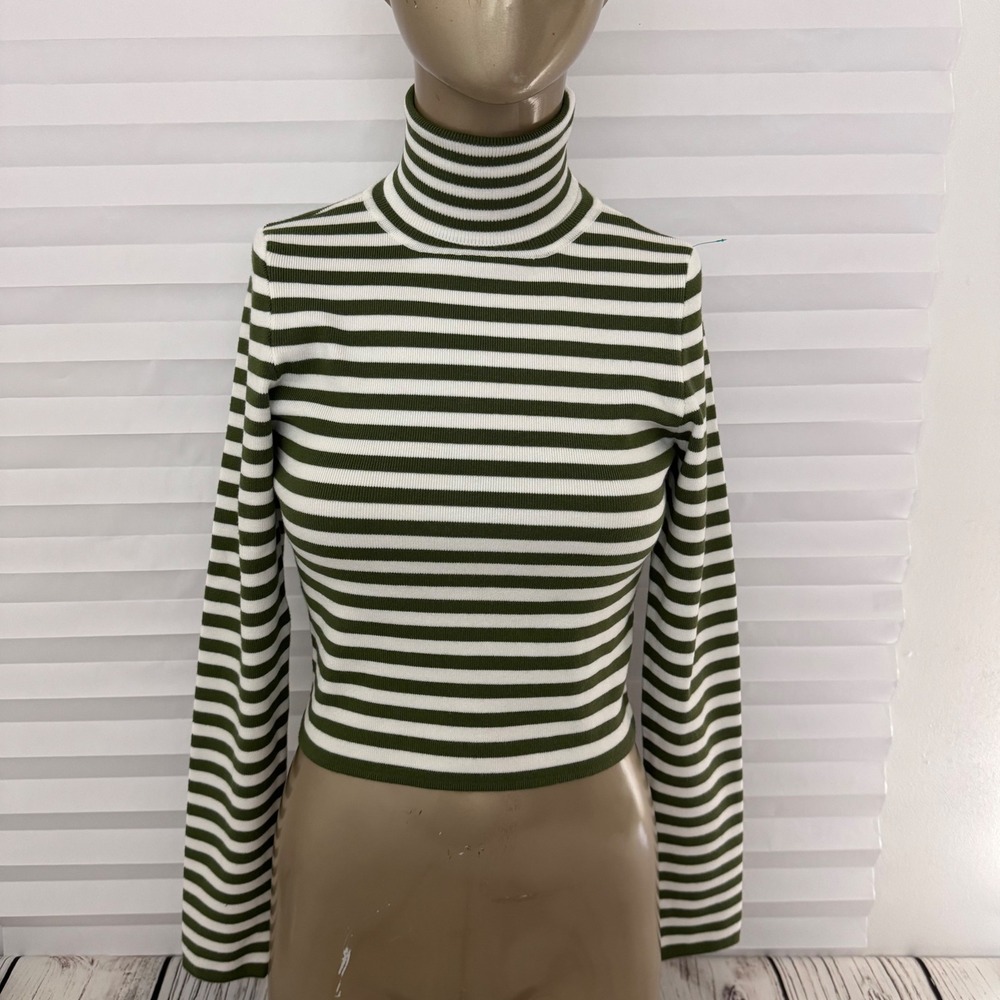 Forever 21 Olive Green White Striped Turtleneck Cropped‎ Ribbed Sweater Large